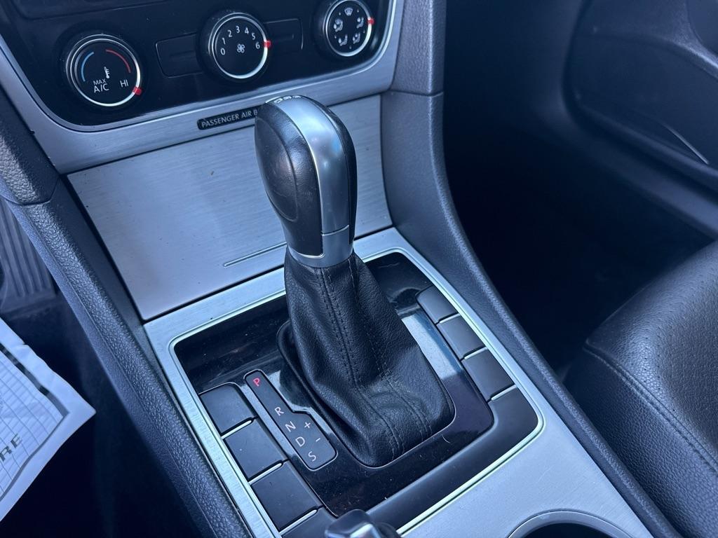 Volkswagen Passat SE 2.0 TDI 4D Sedan 2013