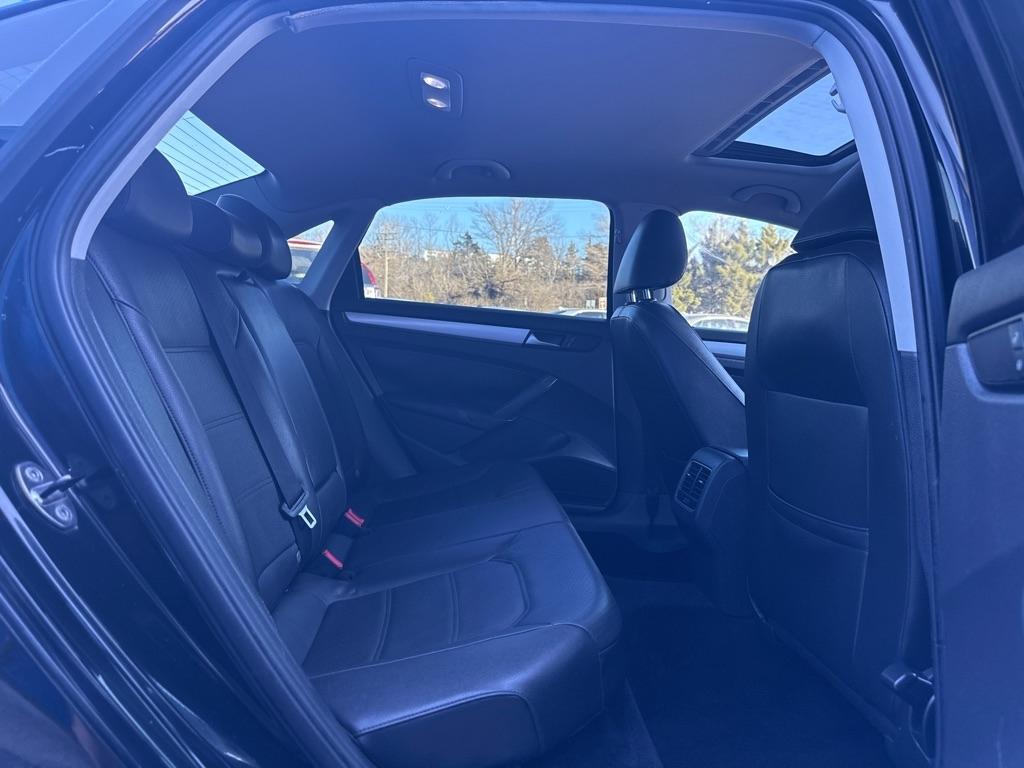 Volkswagen Passat SE 2.0 TDI 4D Sedan 2013