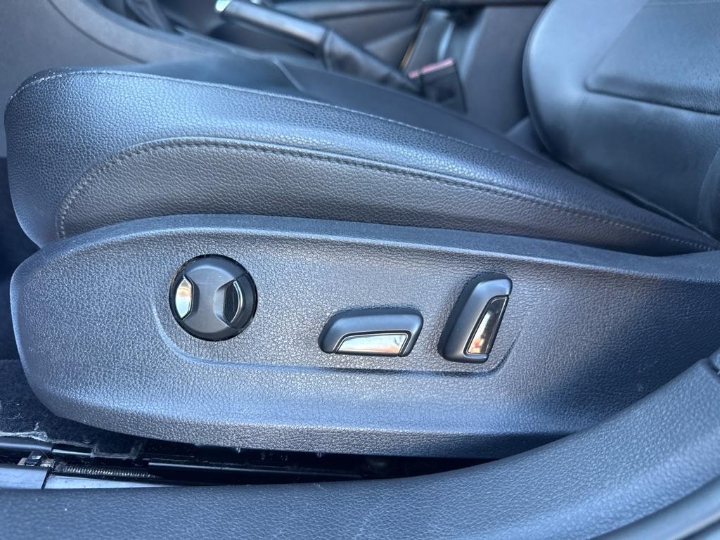 Volkswagen Passat SE 2.0 TDI 4D Sedan 2013