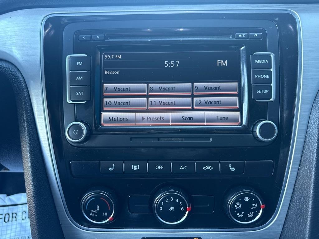 Volkswagen Passat SE 2.0 TDI 4D Sedan 2013