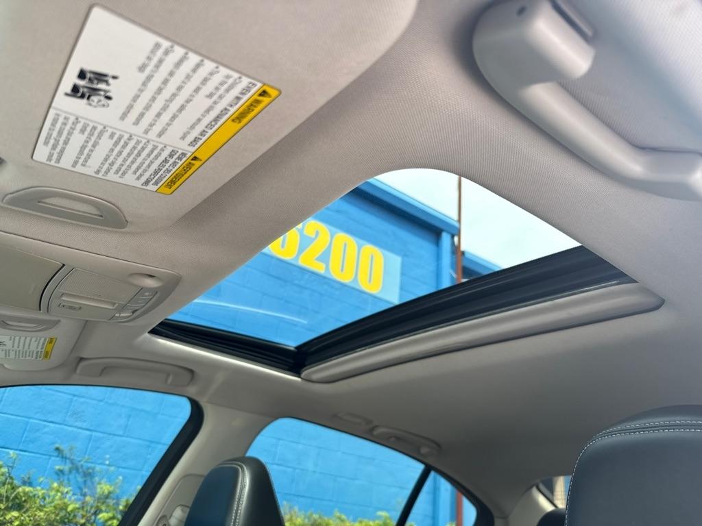 Infiniti Q50 Base 4D Sedan AWD 2014