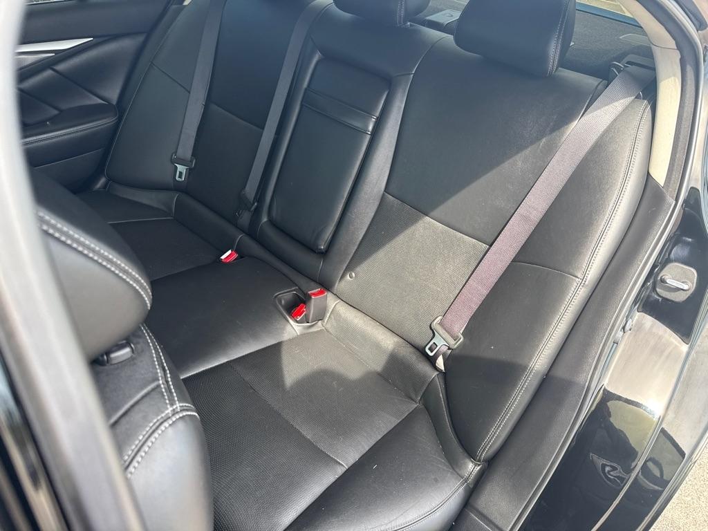 Infiniti Q50 Base 4D Sedan AWD 2014