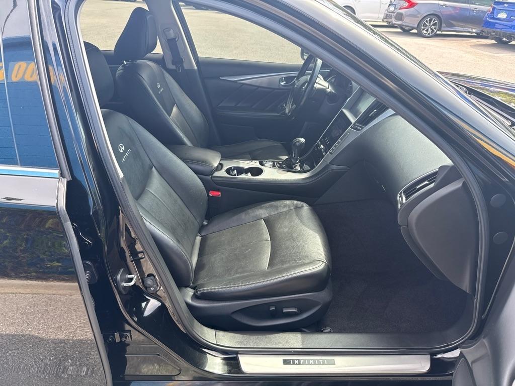 Infiniti Q50 Base 4D Sedan AWD 2014