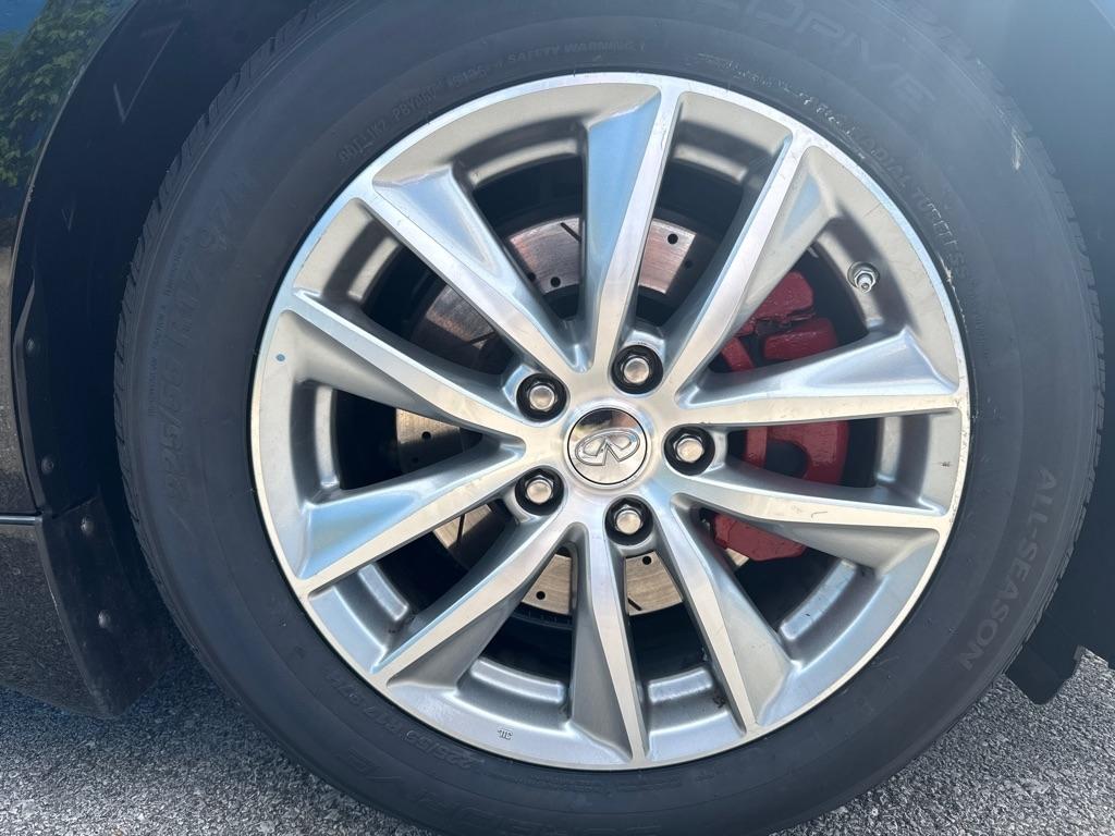 Infiniti Q50 Base 4D Sedan AWD 2014