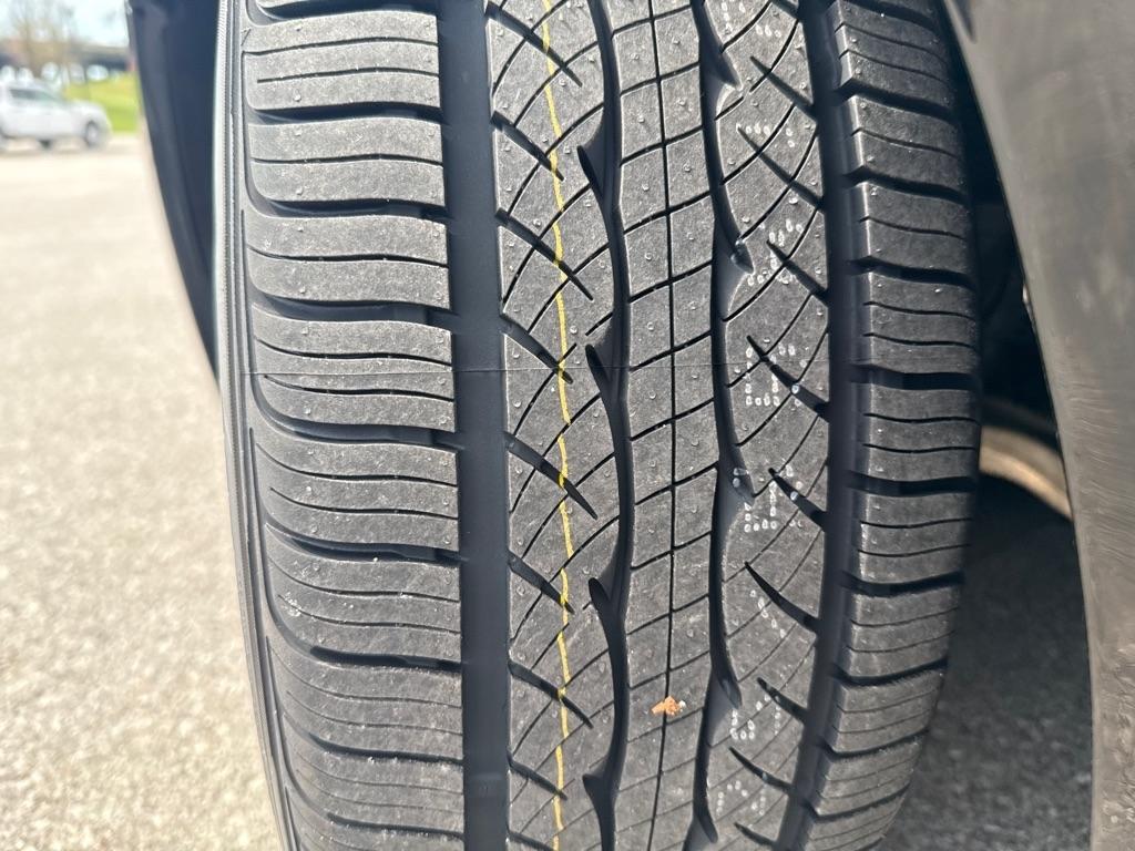 Infiniti Q50 Base 4D Sedan AWD 2014