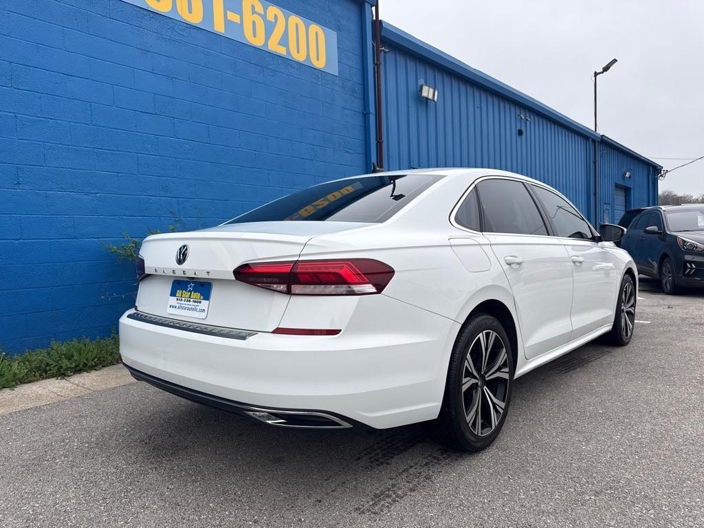 Volkswagen Passat SE 4D Sedan 2022