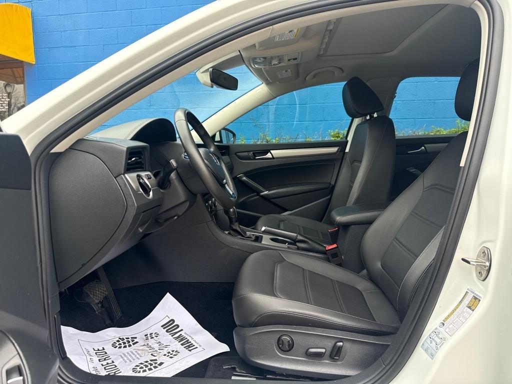 Volkswagen Passat SE 4D Sedan 2022