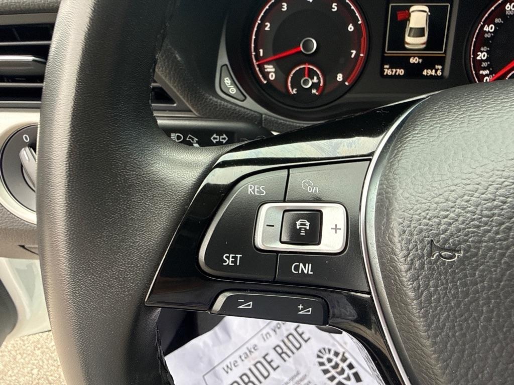 Volkswagen Passat SE 4D Sedan 2022