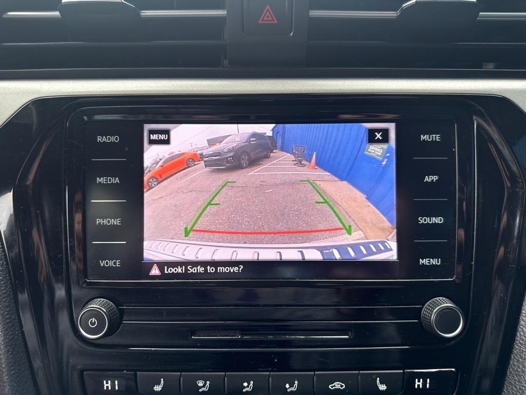 Volkswagen Passat SE 4D Sedan 2022