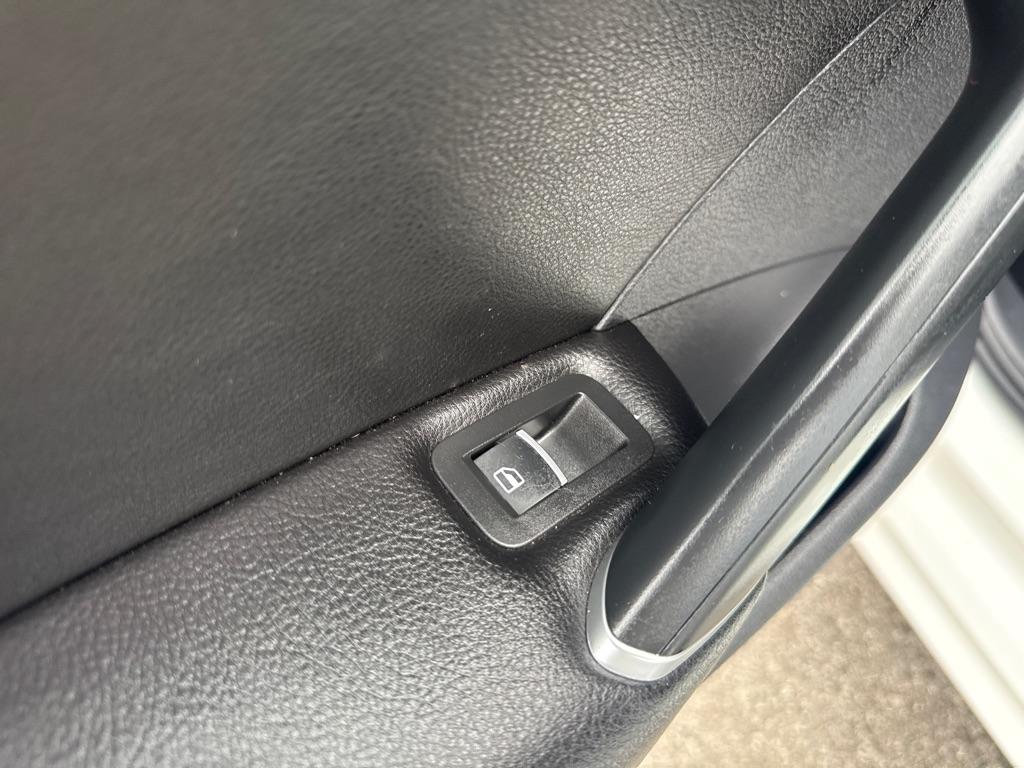 Volkswagen Passat SE 4D Sedan 2022