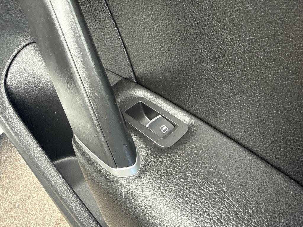 Volkswagen Passat SE 4D Sedan 2022