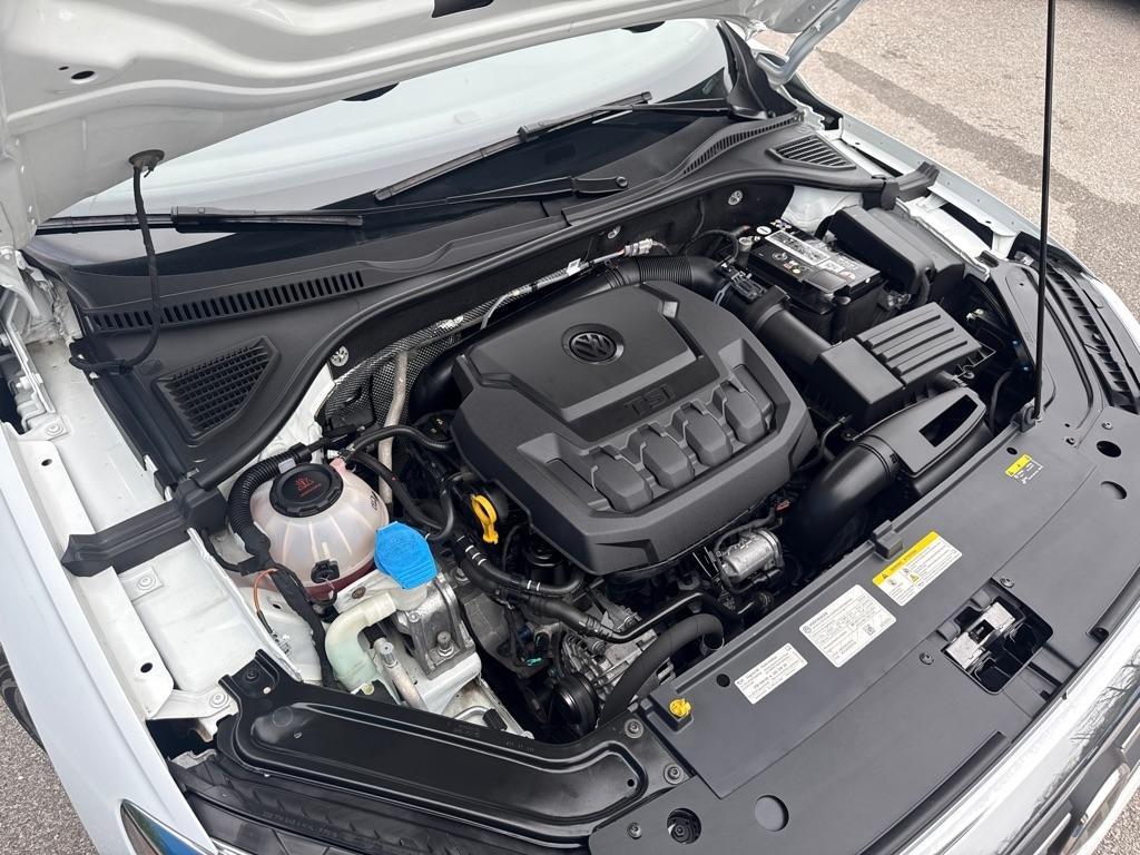 Volkswagen Passat SE 4D Sedan 2022