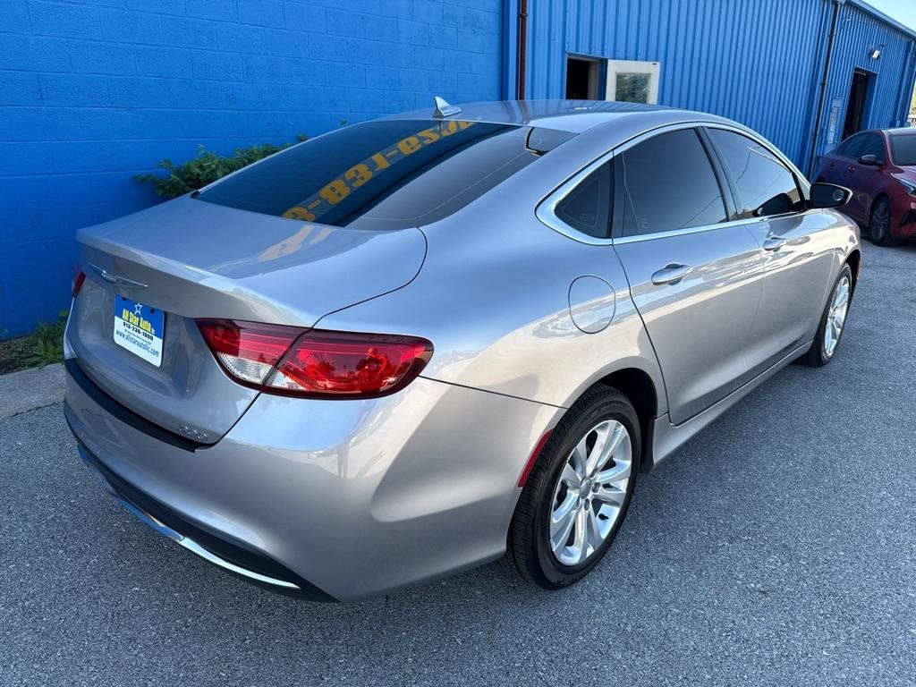 Chrysler 200 4dr Sdn Limited FWD 2016