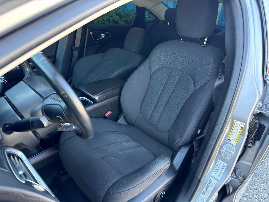 Chrysler 200 4dr Sdn Limited FWD 2016