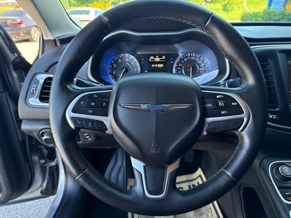 Chrysler 200 4dr Sdn Limited FWD 2016