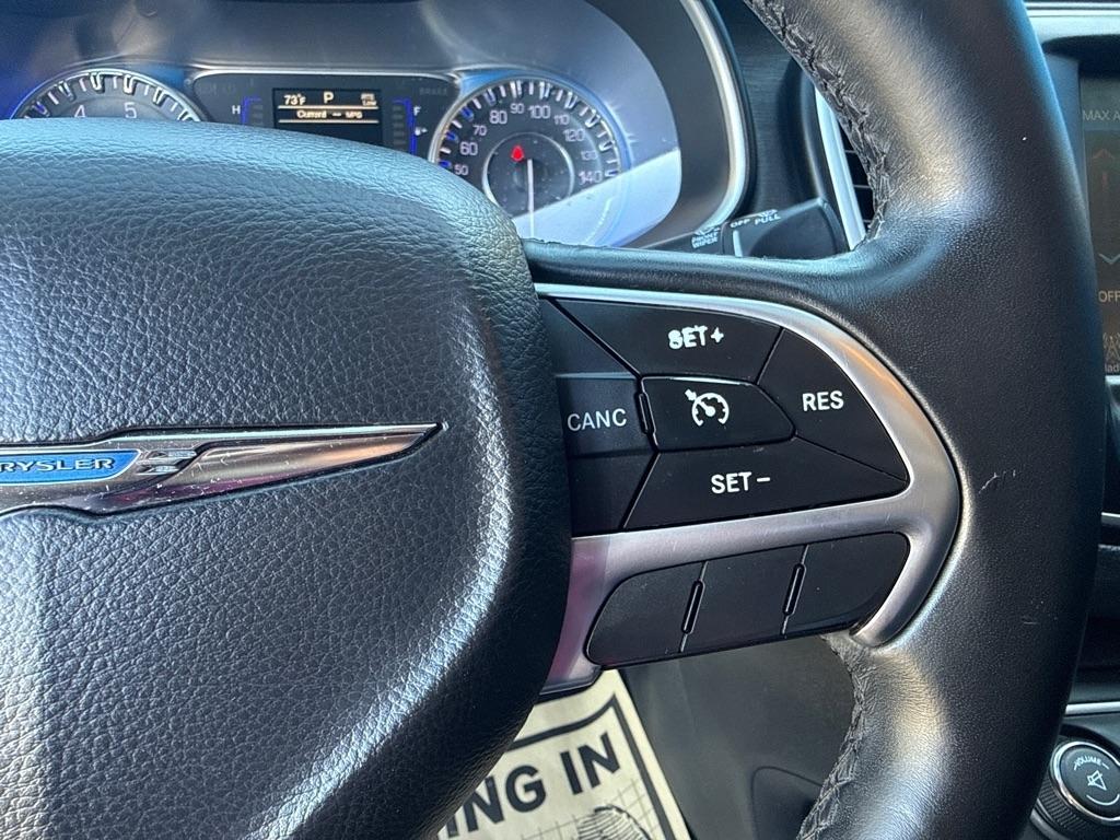 Chrysler 200 4dr Sdn Limited FWD 2016