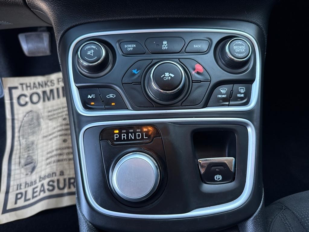 Chrysler 200 4dr Sdn Limited FWD 2016