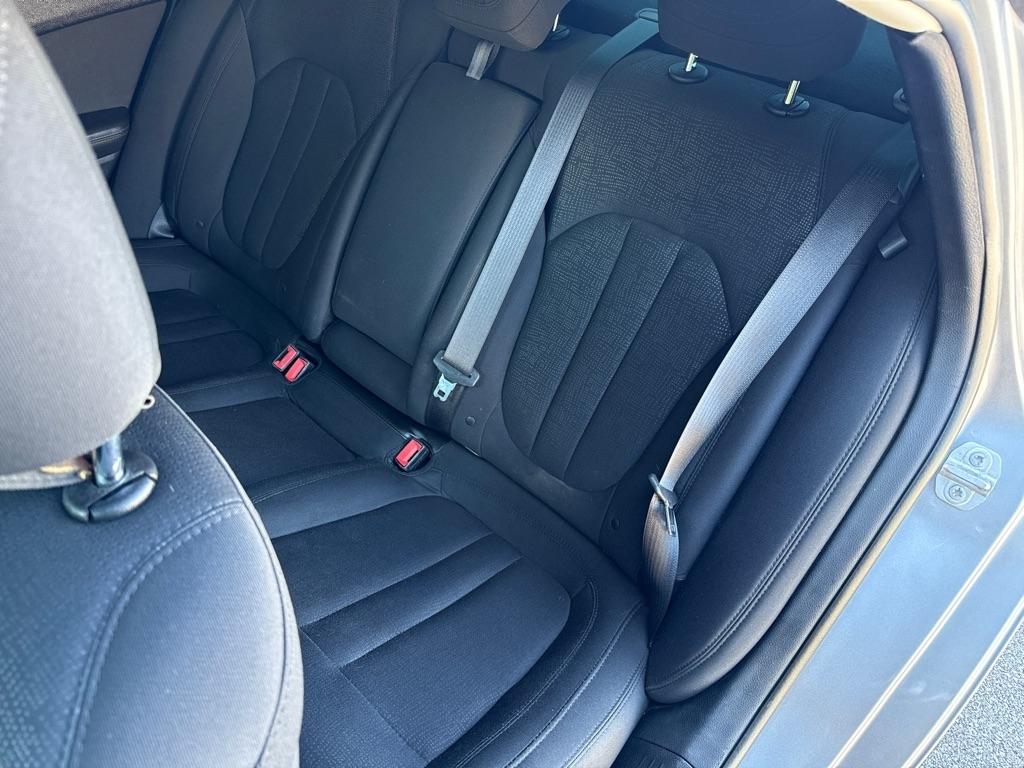 Chrysler 200 4dr Sdn Limited FWD 2016