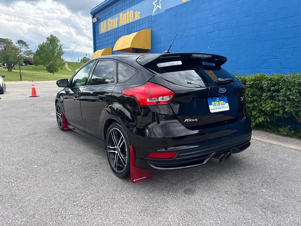 Ford Focus  2017