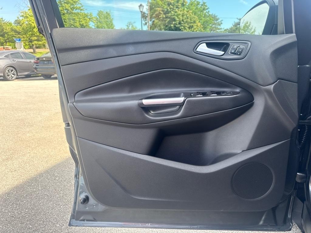 Ford Escape 4WD 4dr Titanium 2017