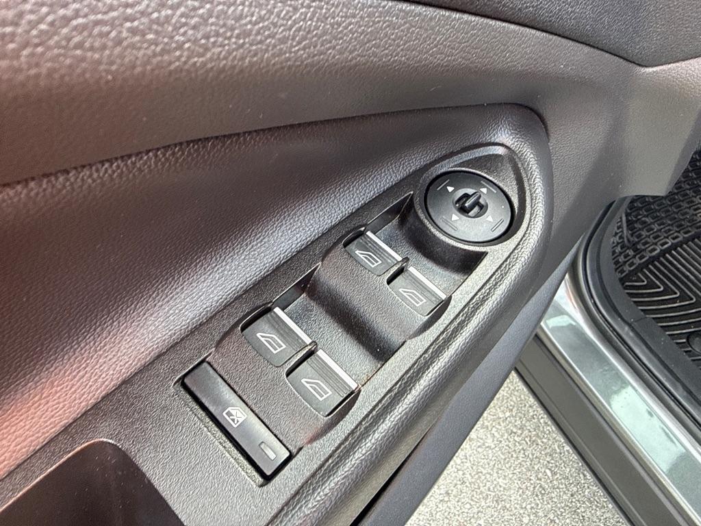 Ford Escape 4WD 4dr Titanium 2017