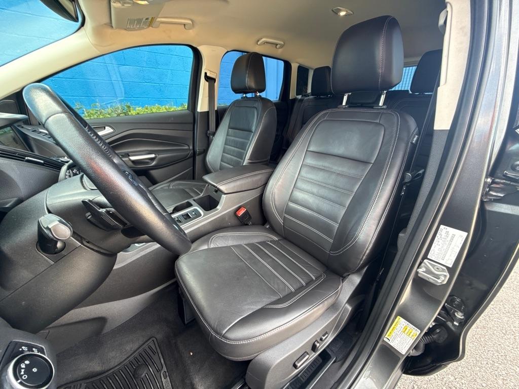 Ford Escape 4WD 4dr Titanium 2017