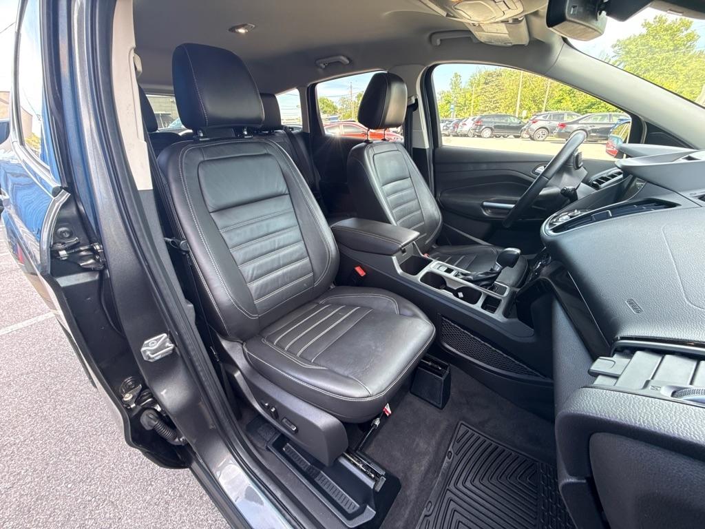 Ford Escape 4WD 4dr Titanium 2017
