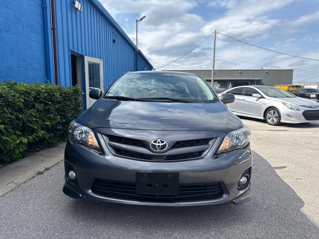 Toyota Corolla S 5-Speed MT 2013