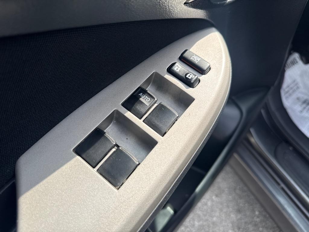 Toyota Corolla S 5-Speed MT 2013