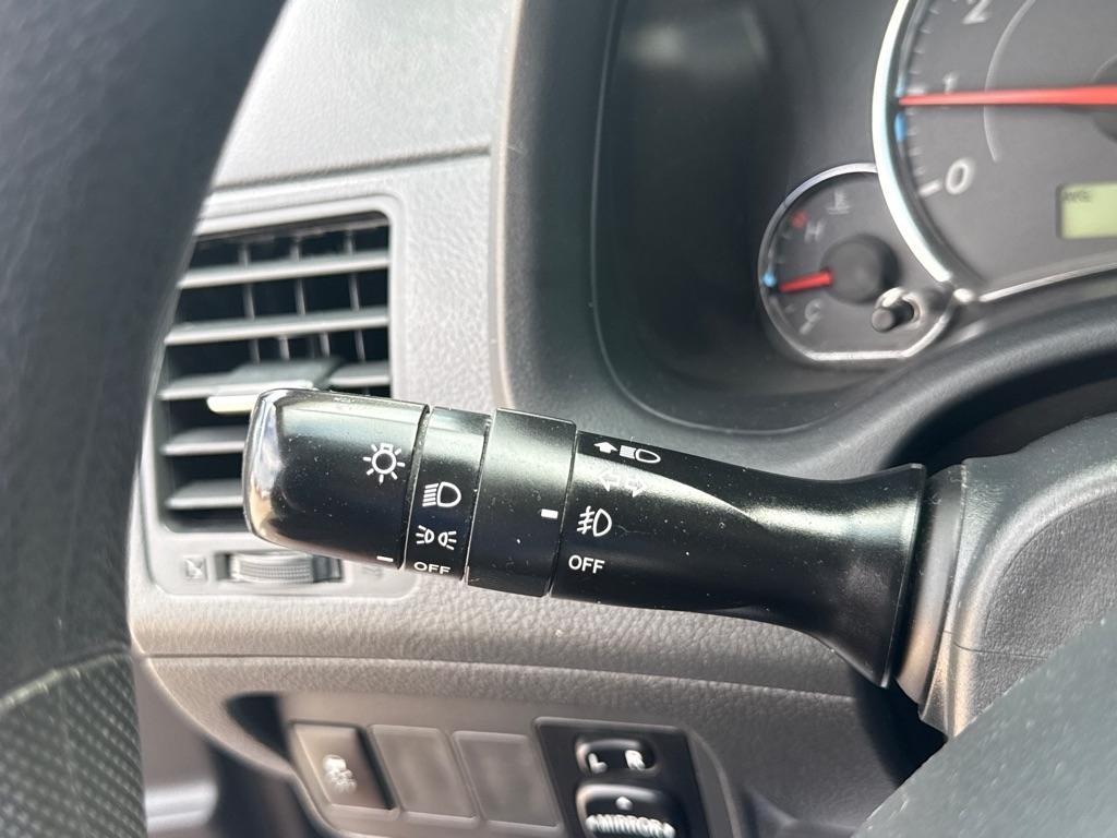 Toyota Corolla S 5-Speed MT 2013