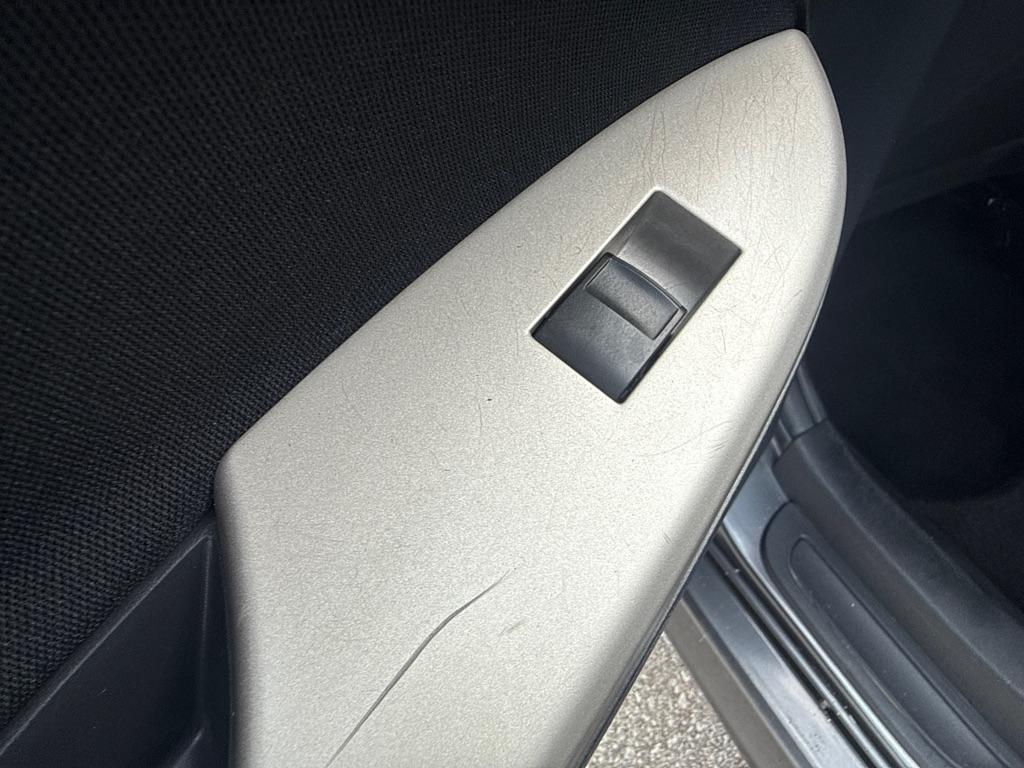 Toyota Corolla S 5-Speed MT 2013
