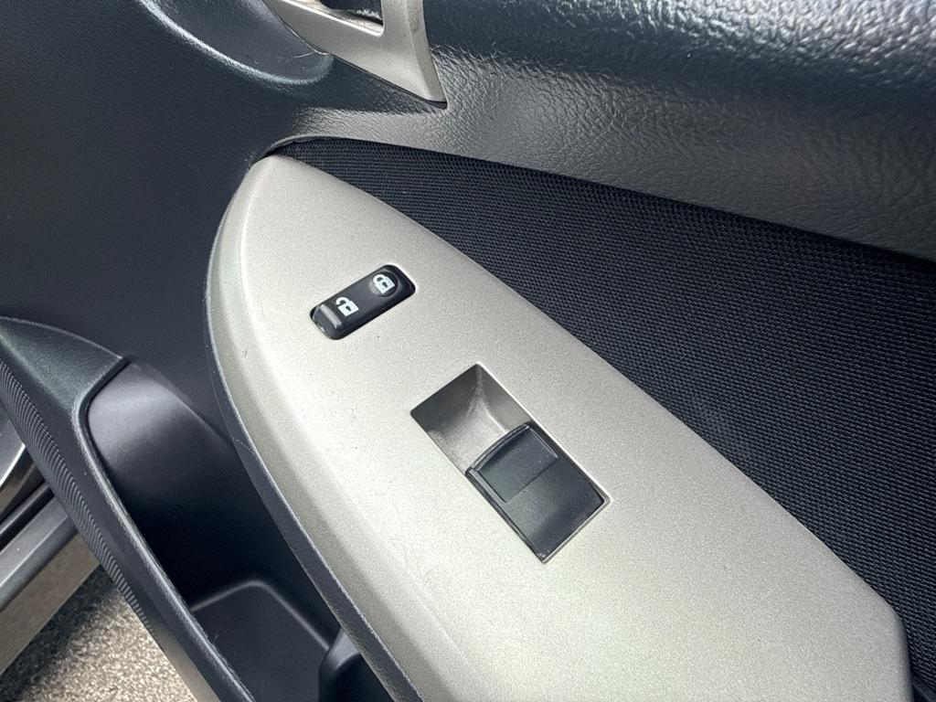 Toyota Corolla S 5-Speed MT 2013