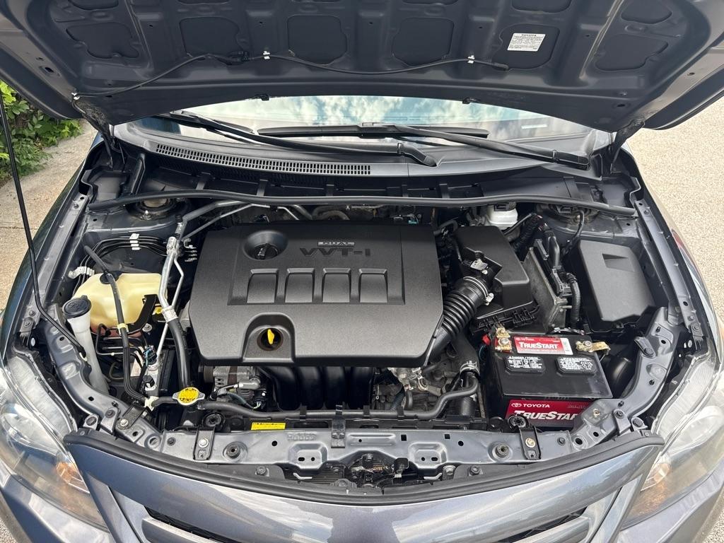 Toyota Corolla S 5-Speed MT 2013