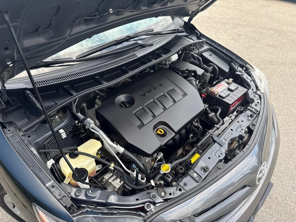 Toyota Corolla S 5-Speed MT 2013