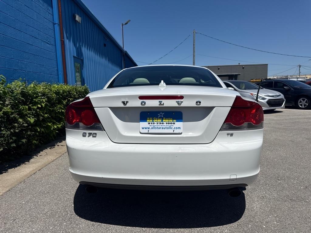 Volvo C70  2010
