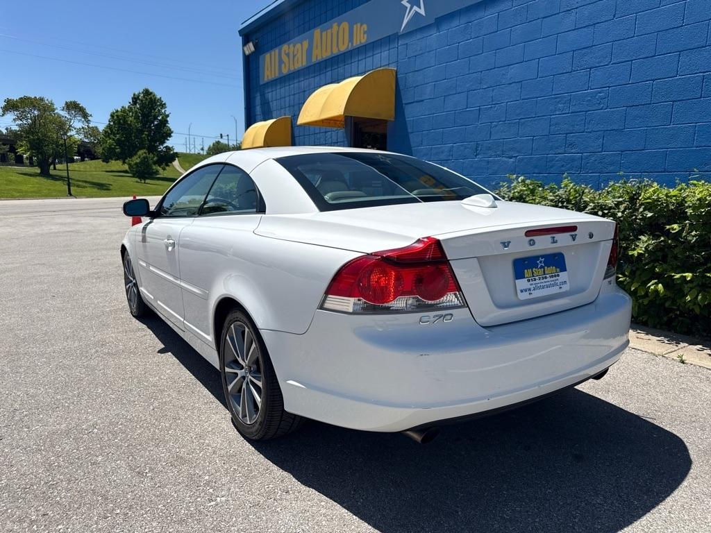 Volvo C70  2010