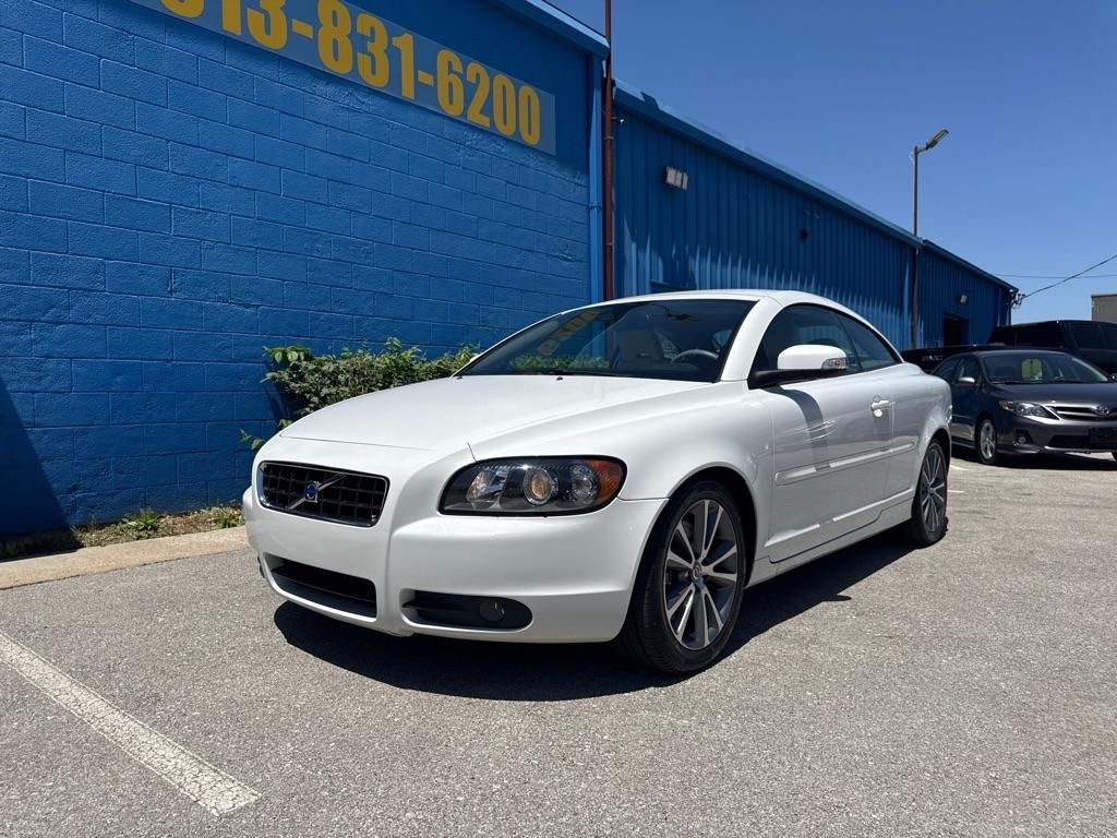 Volvo C70  2010