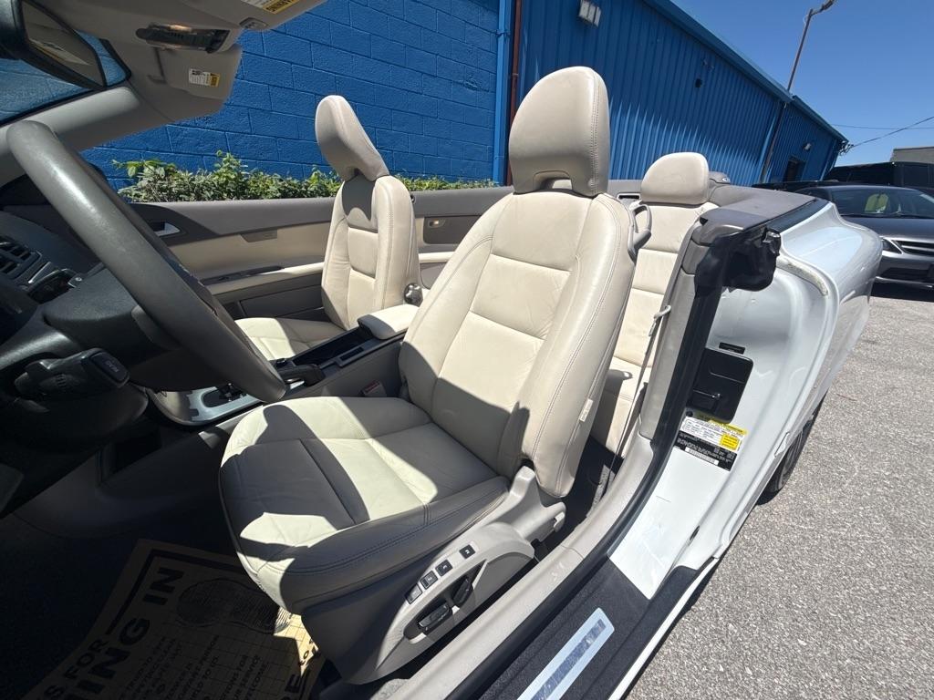 Volvo C70  2010