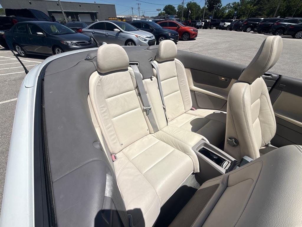 Volvo C70  2010