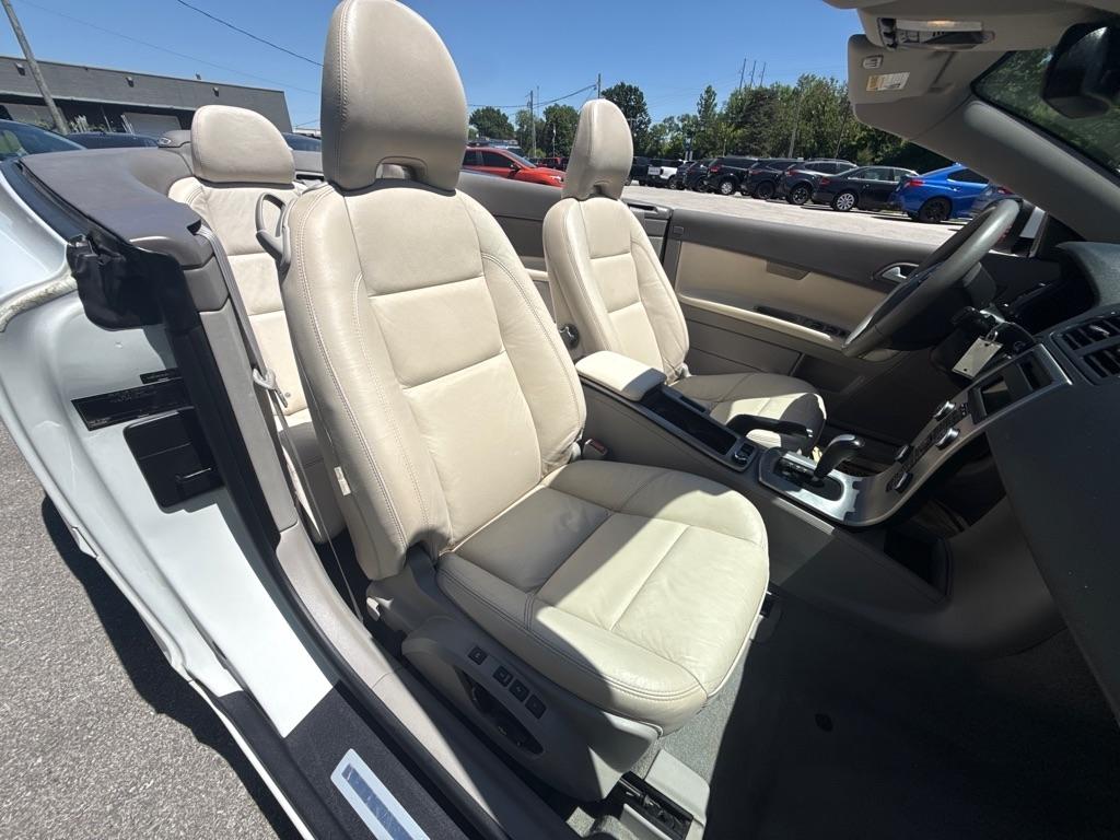 Volvo C70  2010
