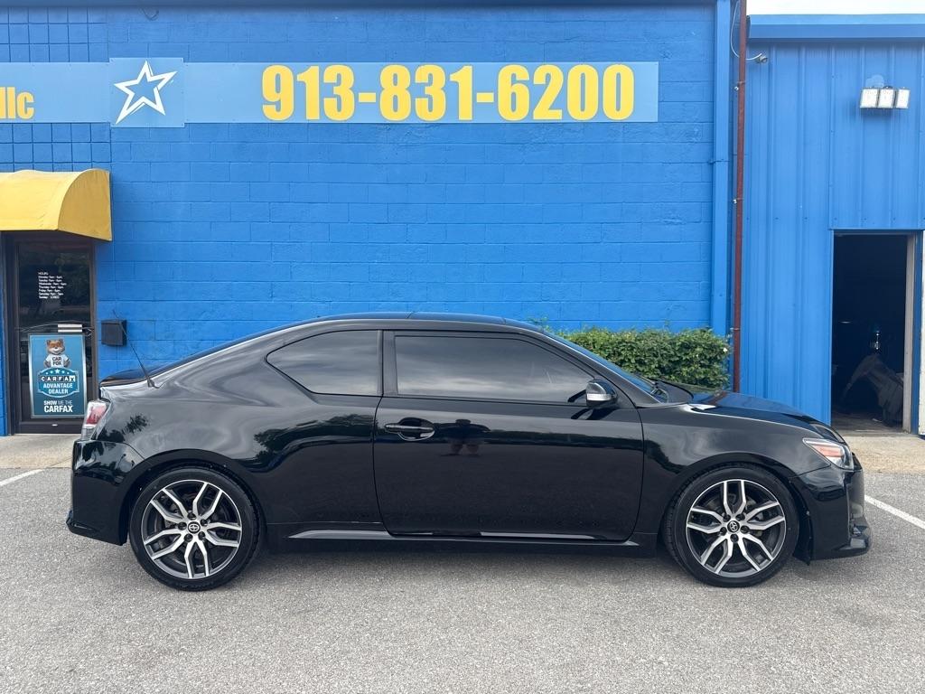 Scion tC 2D Hatchback 2016