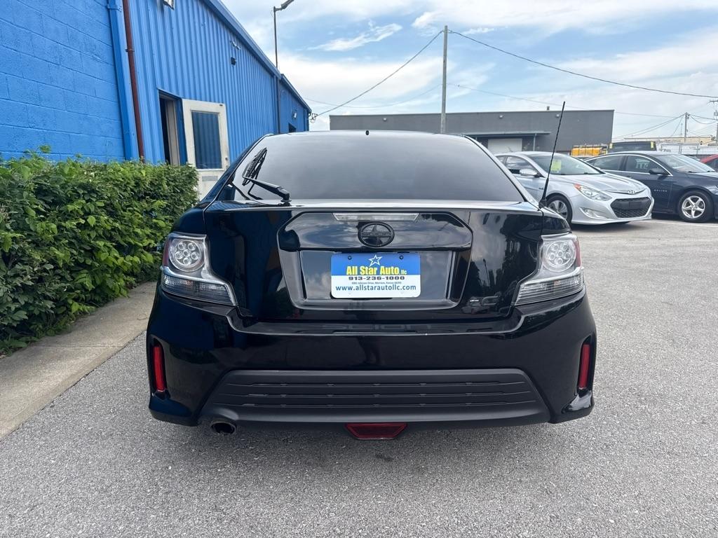 Scion tC 2D Hatchback 2016