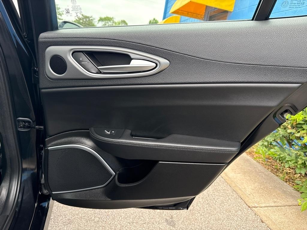Alfa Romeo Giulia Veloce RWD 2023