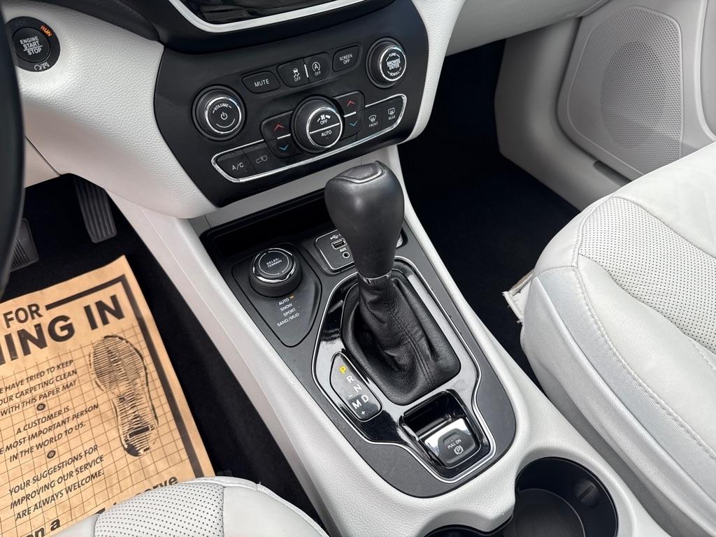 Jeep Cherokee  2021
