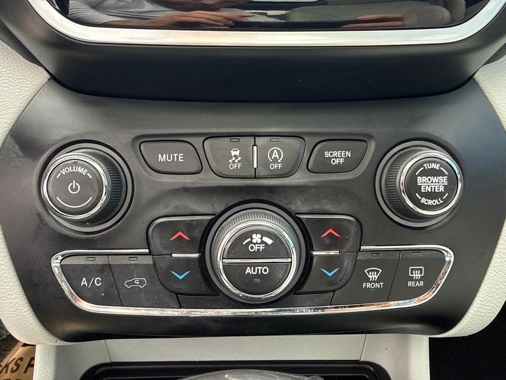 Jeep Cherokee  2021