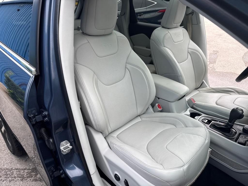 Jeep Cherokee  2021