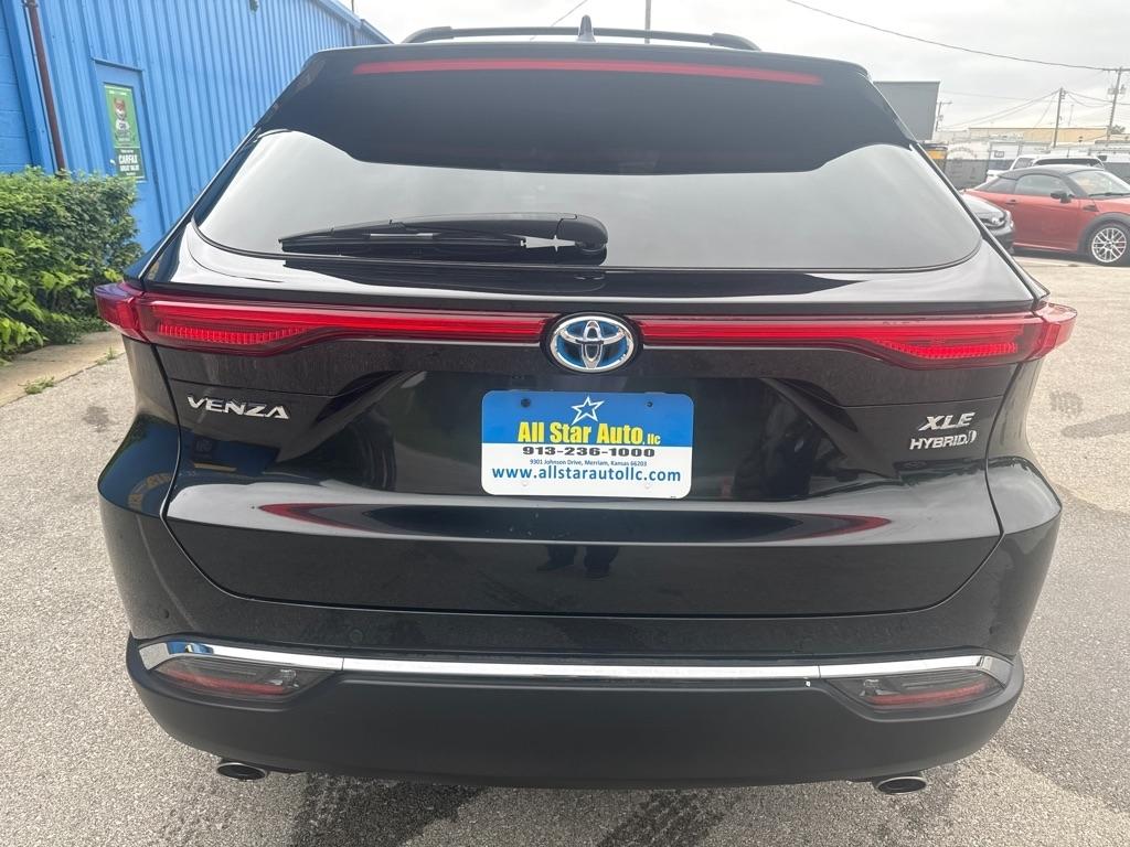 Toyota Venza  2021