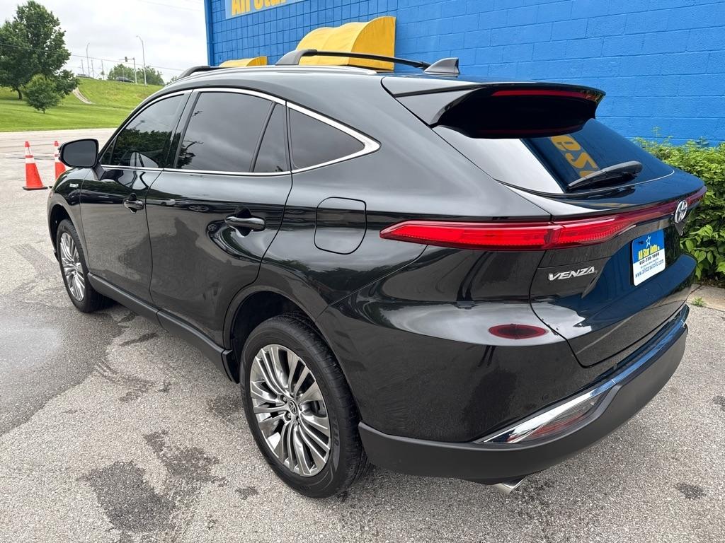 Toyota Venza  2021