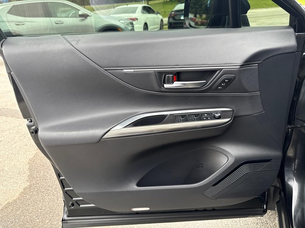Toyota Venza  2021