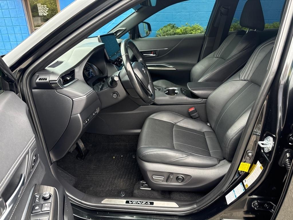 Toyota Venza  2021